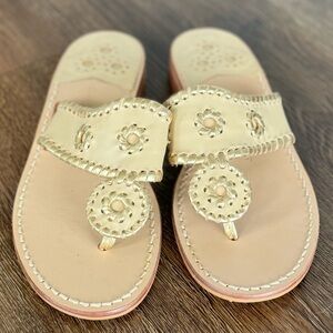 Like new! Jack Rogers iconic sandal.